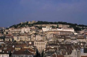 lisbon-castle-uponthehill