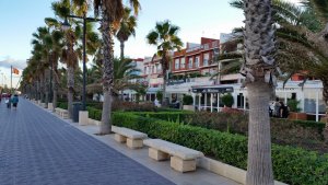 1CE4F6A5-8CCE-4D6A-B26E-9311531920D6